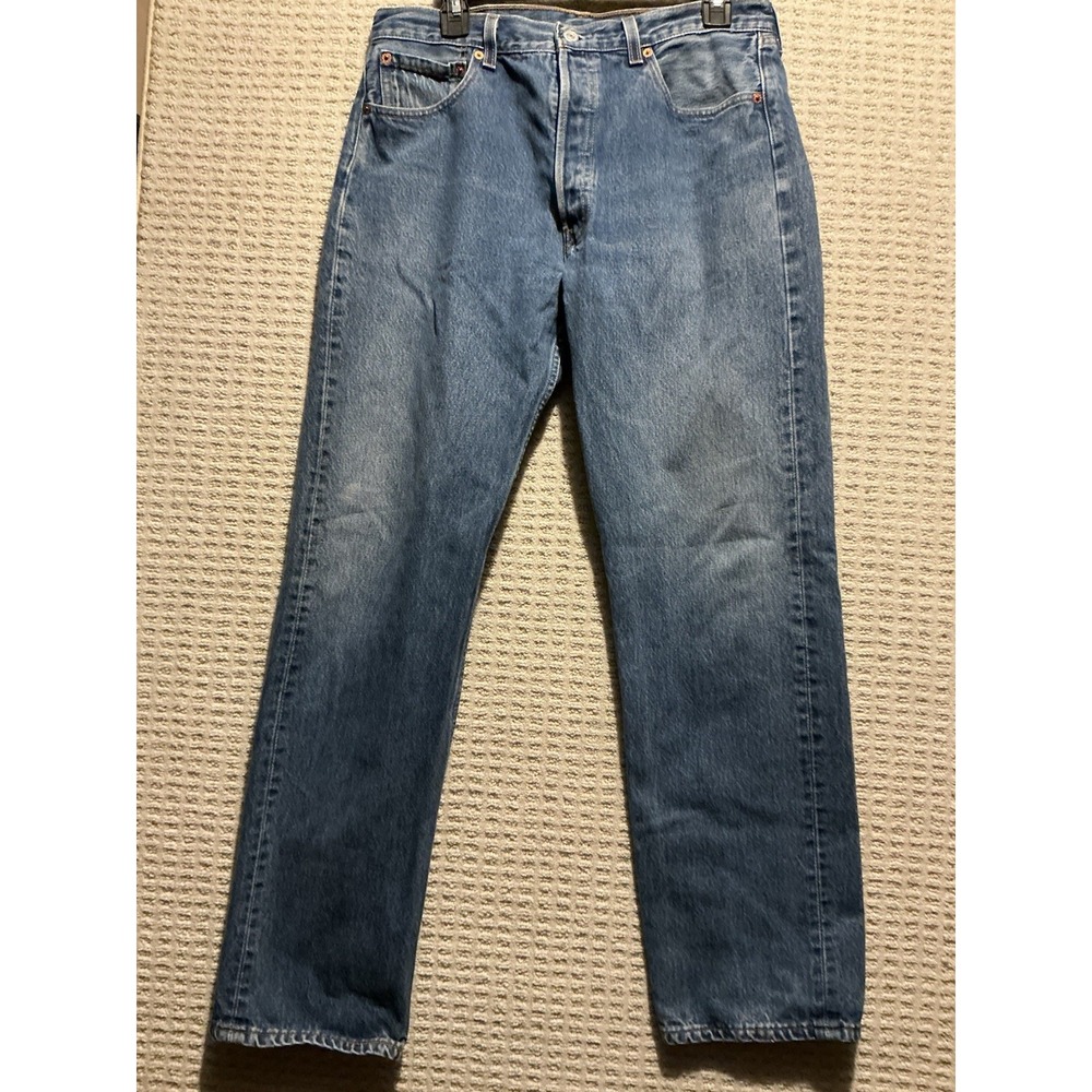 Levi's 501 Jeans 34x32 VINTAGE USA MADE April 2002 RED BAT WING TAG (32x31 1/2)